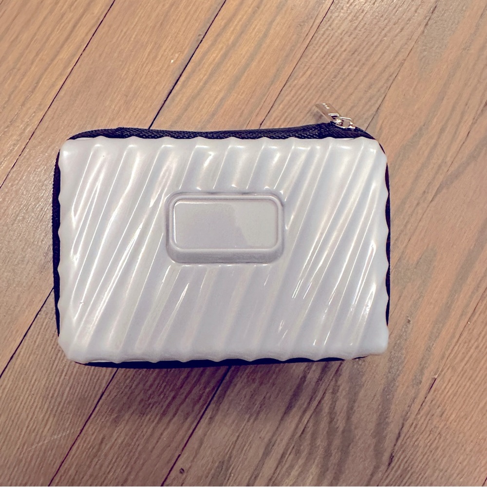 Tumi by Delta First Class Mini Suitcase Amenity Kit Hardshell Bag in Grey Gray